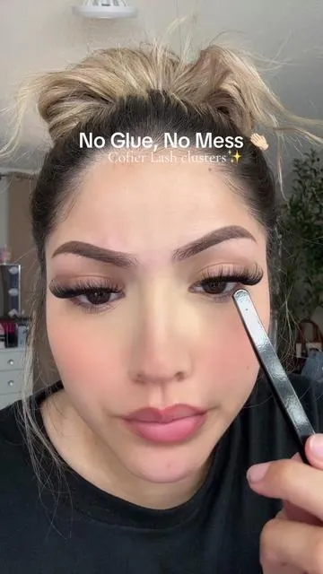 These No Glue lash clusters changed the game 👏🏻 lashes at home made easy #cofierlashes #nogluelashes #diylashextensions #lashhack #beautyonabudget 
