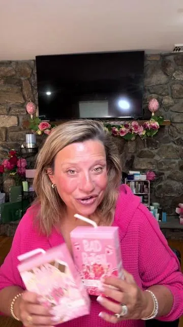 #plouisemakeup,#plouise,#badbitchenergy,#lips,#glossylips,#trendy