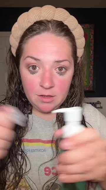 First time trying out this cleansing duo and let me tell you that oil just melted away an entire days worth of makeup no problem! These leaving your skin looking and feeling so clean. I literally can see a difference. #medicube #medicubecleansingoil #cleansingoil #tiktokshopblackfriday #creatorsearchinsights 