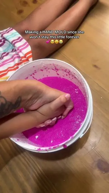 Molding this moment in time 🥹😩😭💕  #handmold #handmoldcast #handmoldkit 