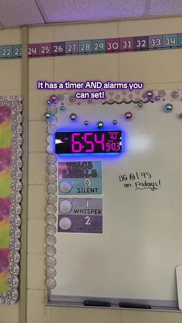 The viral TikTok classroom clock… you need it. #tiktokmademebuythis #tiktokshopfyp #tiktokshoprecommendations #teachersontiktok #teachertiktok 