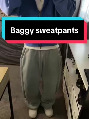 Actual baggy and affordable sweatpants #sweatpants #sweatpantsoutfit #baggysweats #streetwear #outfitsinspo 