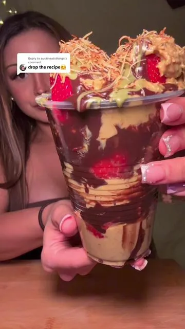 Replying to @austineatsthings here’s how I made my chocolate strawberry Dubai cup AT HOMEE - ASMR version  #dubaichocolate #dubaichocolatebar #asmrsounds #mukbangs #asmreating 