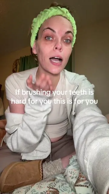 If you struggle to brush your teeth because of your mental health or maybe you’re just a busy mom, here’s a hack for you 🫶🏻 #gurunanda #traveltoothbrush #mentalhealth #selfcare #minitoothbrush 