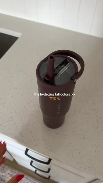 I actually need all of them!! #hydrojug #waterbottle #fallcolors 