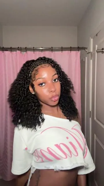 This is so cuteeee😍😍 using 20inches 250density kinky curly half wig from @OQHAIR @oqhairshop #halfwig #halfwiginstall #tiktoktopwigs #kinkycurlyhair #naturalhair  