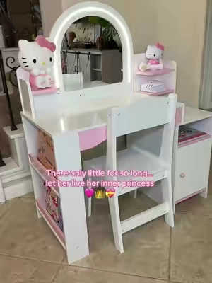 OMG This Vanity is perfect for Any little Princess! 💕 Perfect Christmas Gift! #Vanity #LittleGirlVanity #ToddlerVanity #Princess #toddlergirl 