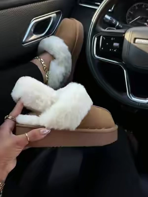 #platformslippers #evellyhootd #fallfashion #fallaesthetic 