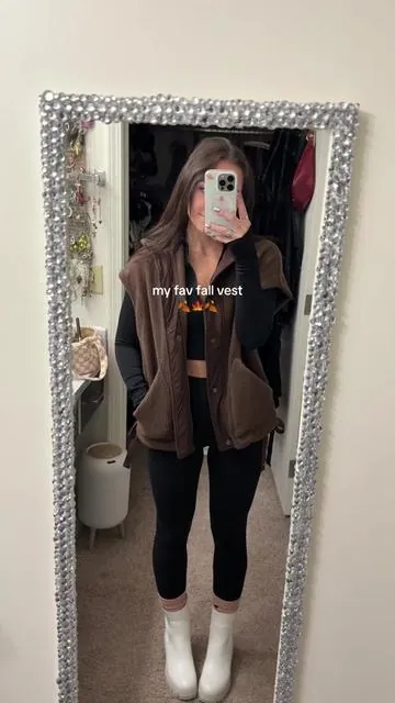 the vests are the move fr fr  #fallfashion #autumnaesthetic #winterfashion #warmclothes #tiktokshopcreatorpicks 
