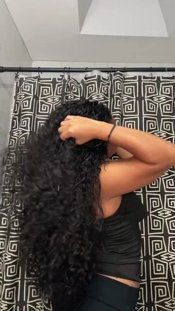 The volume didn’t disappoint 🥰 #curlyhair #halfwig #hair #fyp @Frodio Hair