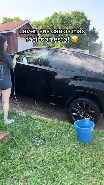 No gasten dinero en el car wash y usen este car washer en casa! 🚗 Los agarre en tiktok shop, se los dejo abajo en el carrito anaranjado #carwash #hidrolavadora #portablecarwasher #carwasher #carwashing  Portable Car Washer