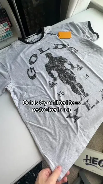 True to size 🙏 wearing large in the video #gym #fittedtee #jaycutler #goldsgym #youngla 