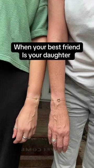 ….You give her a matching bracelet @PAVOI #bracelets #pavoijewelry #motherdaughterlove #bestfriends #heartjewelry 