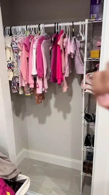 Affordable doesn’t have to mean flimsy or ugly. This affordable dresser is strong enough to hold a TV, chic enough to make your room look Pinterest-ready, and so easy to build you can do it solo in under 30 minutes. I use mine for clothes, skincare, and all my self-care products — and it holds everything without looking cluttered. Why spend $300+ when this looks even better? #boujeeonabudget #furniturefinds #Organizers #cleangirlaesthetic #tiktokshopcreatorpicks  