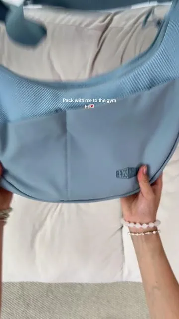 The gym hobo I’ve been looking for 🤩 Finally some one make it🥳#bagsmart #gymmotivation #GymLife #gymbag #fallfreshness 