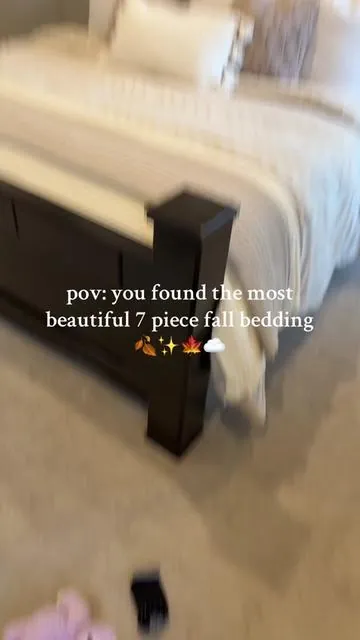 So soft and fluffy✨☁️ This 7 piece bedding set is perfection. #beddingset #comforter #bedding #bedroomdecor #tiktokshoprestock 