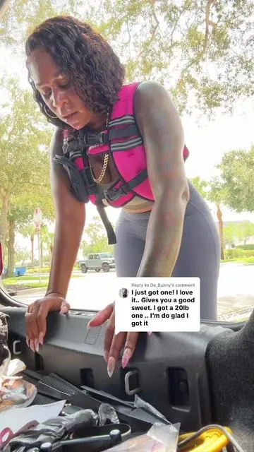 Replying to @Da_Bunny HOLY 20lbs!!!!! 😅😅 Okay now this 20lbs weighted vest is the challenge I needed 🙌🏽 invest in a vest, it’s so worth it!!! #tiktokshoprestock #tiktokshopcreatorpicks #zelus #weightedvest #workout Juwt walked 10K steps in my Zelus Vest! 💪🏽