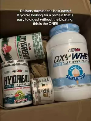 As a gym girlie, these are some of my go to supplements from @ehplabs  The Oxywhey protein is so much easier on my stomach and helps keep me full. #protein #proteinshake #ehplabs #gym #postworkout 