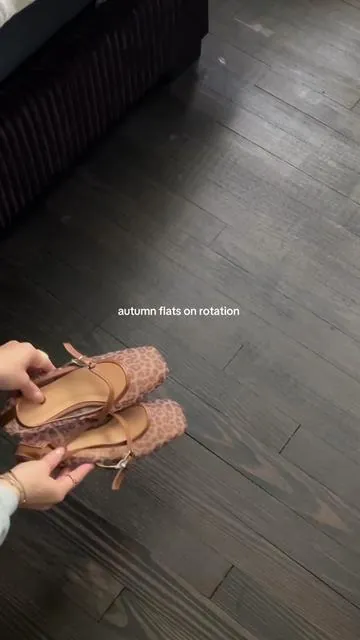The flats I’ll be wearing all season #flats #fallshoes #autumn #meshflats 