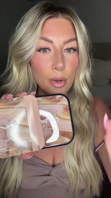 I’m actually screaming inside !! Don’t even think about it. Seriously you NEED HER !!! @M.A.C Cosmetics Store #MACCosmeticsNewArrivals #maccosmetics #eyeshadowtutorial #viralmakeup #eyeshadowlook 