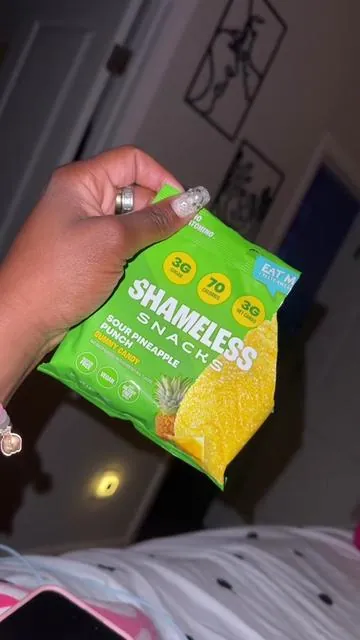 WARNING: They got fiber so y’all know what that means. #shamelesssnacks 