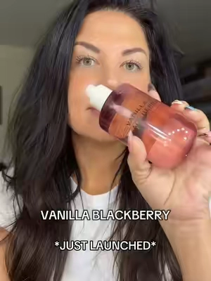 JUST DROPPED 🫶🏼 #phlur #fruitygourmand #vanillablackberry #fragrancetiktok #vanillascents 