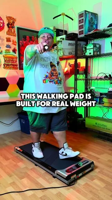 This walking pad is the way to go 🚶 💪  Includes a remote Tracks your time, distance, and calories burnt 👍 Compact design for easy storage  #walkingpad #walkingpadathome #yagudfitness #athomeworkout 