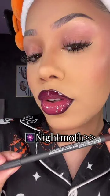This liner understood the assignment😍  #MACCosmeticsNewArrivals  #nightmothlipliner 