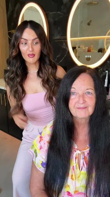 I’m hooking my mom up with a nighttime glass skin routine with none other than @mixsoon! This is PERFECT for her! And affordable! She is going to fall in love with her new routine!    #mixsoonpartner #glassskin #mixsoonrewards #koreanskincare #mixsoon 