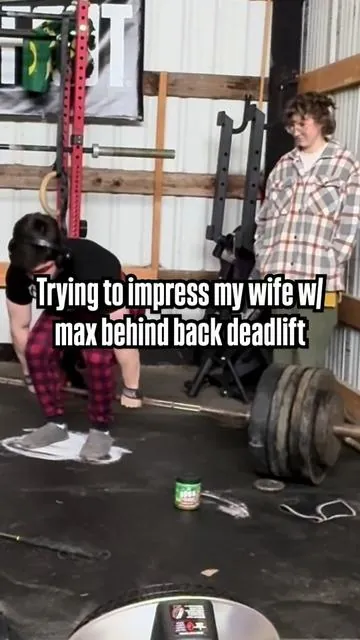 MAX BEHIND THE BACK DEADLIFT for my wife with 1/10th a scoop of @Psycho_Pharma  545 went up; but will 585 go down??? Use code BLIND to support and save 20% #gym #gymmotivation 