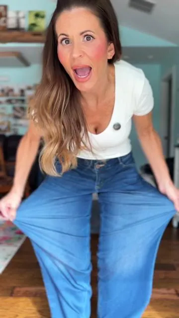 They’re not going to restock these wide leg jeans so grab them up now!! 🩵 @Halara @Halara_official #jeans #baggyjeans #widelegjeans #widelegpants #halara 