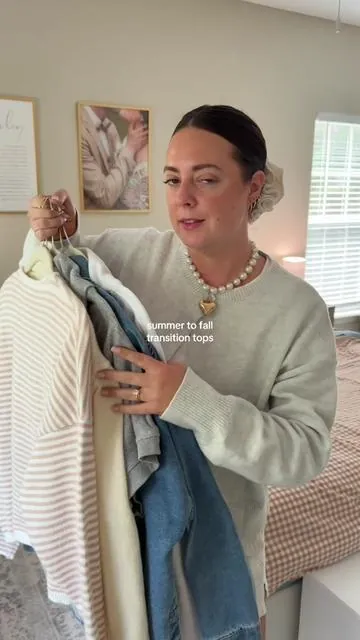easy + light throw on tops for the fall transition #falltops #cardiganoutfit #falltransitionoutfit 