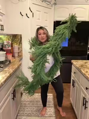 These Christmas garlands are so stunning and affordable!!! #tiktokshopfalldealsforyou #christmasgarland #fireplacemantel #christmasdecorating #shareconn 