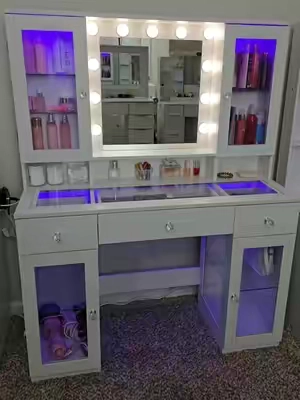 #vanity #makeupvanity #vanitydesk #tocador #giftideas 