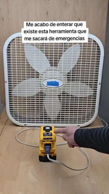 Y tu ya tienes este inversor de electricidad para casos de emergencia? está herramienta realmente es muy útil y necesaria para tener en casa. #powerinverter #inverter #generator #minigenerator #generador 