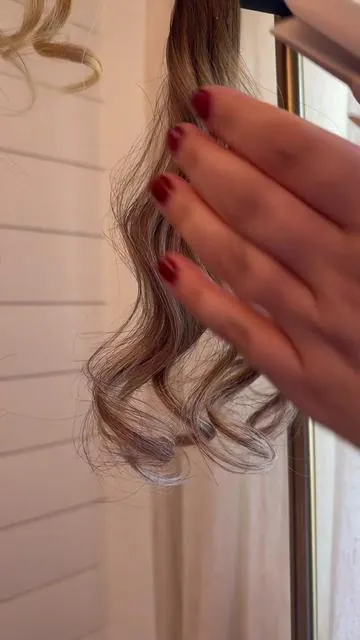 Change the way you are #curlyhair very easy and fast. If you have any hair or thick hair, it will work just as amazing on both check this out. You will not be disappointed. 