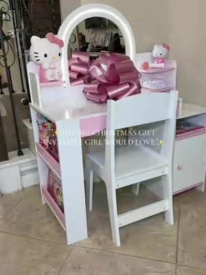 The little girl, vanity of our dreams!! my daughter is going to love this on sale now! 💕 #Vanity #LittleGirlVanity #LittleGirl #Princess #tiktokshoprestock 