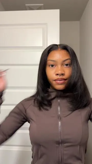 This looks fresh blowout...only $80 check out the shop cart @oqhairofficial @oqhairshop #yakistraight #yakihair #silkpress #bobwigs #blowout     