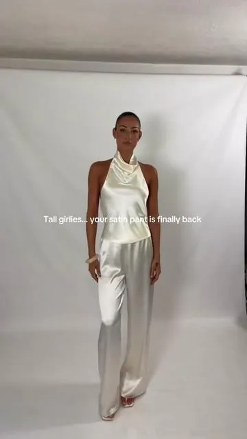 Tall girlies, your satin pant era continues… back in stock🤍 #styleinspo #satinpant #silkpants 