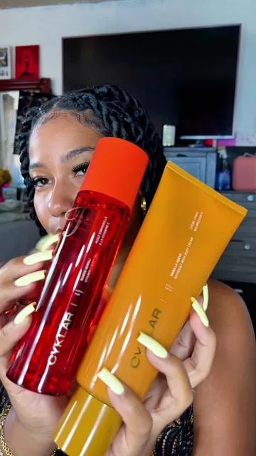 @Lala Baptiste✨ pmo to the lotion but this body oil is TEA omg😍 I’m obsessed @CYKLAR #bodycare #glowyskin #cyklar #lalabaptiste 