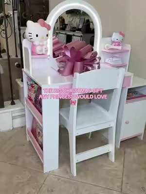 The cutest vanity that any little girl would love for Christmas🎀 #Vanity #KidsVanity #MakeupVanity #KidsGift #giftforher 
