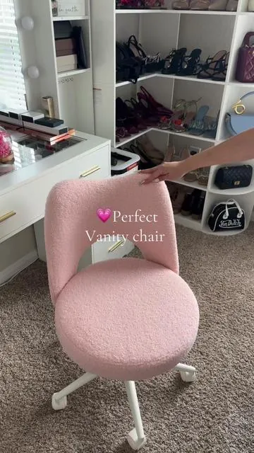 Vanity chair #vanitychair #vanitymakeup #chair #chairs #fy