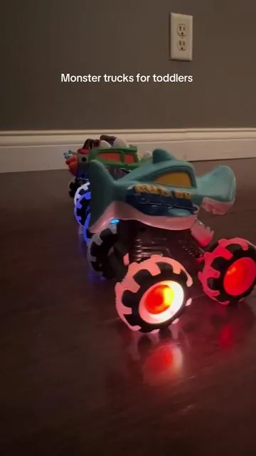 What toddler isn’t going to love these monster trucks with light up wheels. #monstertruck #toysfortoddlers #giftsforboys #tiktokshopblackfriday #tiktokshopcybermonday 