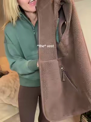 Iykyk #vest #fleecevest #boujeeonabudget #trending #tiktokshopcreatorpicks 