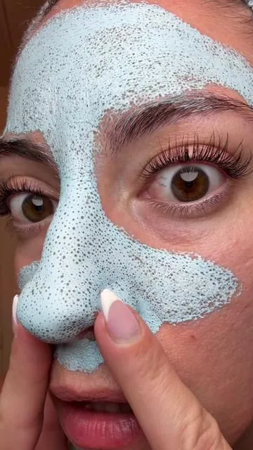 Medicube zero pore blackhead mid mask once a week for 3 minutes leaves my pores looking so clean and small! If you struggle with clogged and large pores definitely check out this medicube zero pore blackhead mud mask 10/10! @medicube US Store 