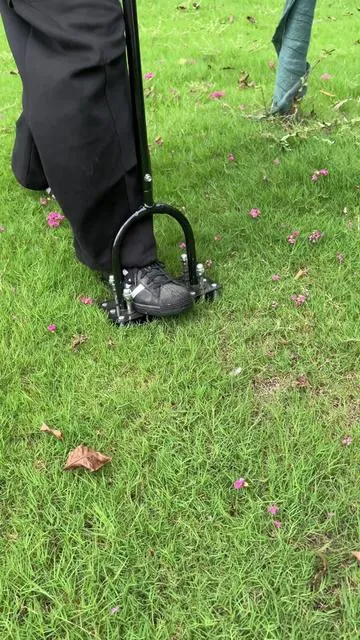Dudes,this soil aerator is a must-have !#LawnCare #soillooseness #GardenTools #lawnaeration #Rifpod @RIFPOD 