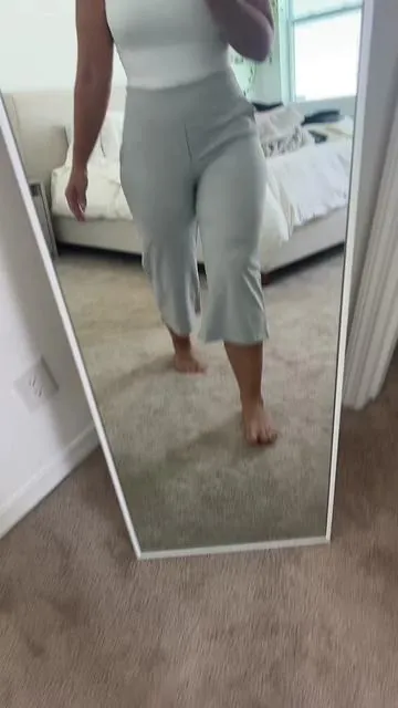 #capri #leggings #midsizefashion #midsize 