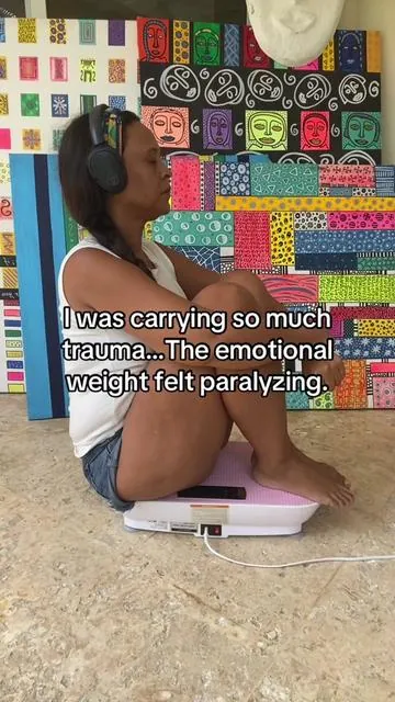 Here’s a way you can get your body prepared to New Earth frequency- use a vibration plate to help you release stored up trauma trapped inside your body. Quantum healing 101 #vibration #somatichealing #newearth #144000 