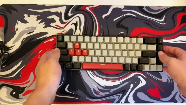 Gaming keyboard #keyboard #fyp #tiktokshop #foryoupage #budgetkeyboard 