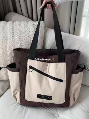 Nothing says fall like a fresh brown tote reset🍂🍁#bagsmart #everydayessentials #totebag #fallaesthetic #fallvibes 